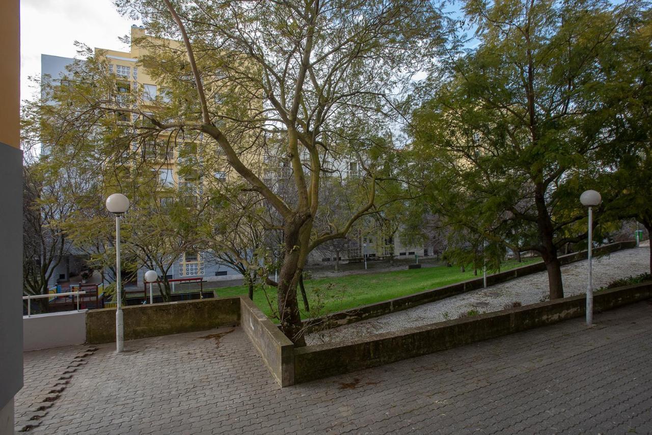 Apartamento Garden Cristo Rei Lisboa Exterior foto